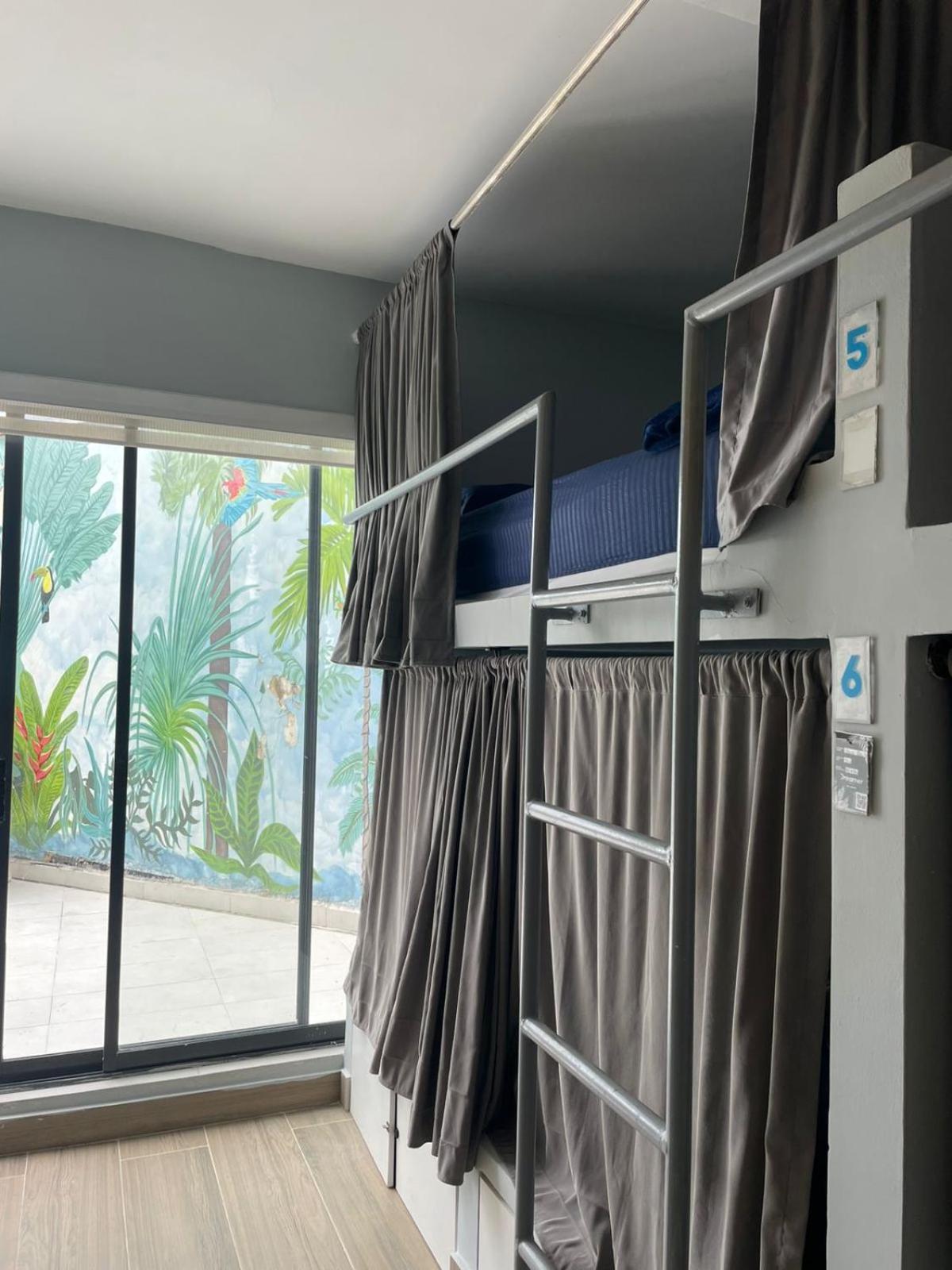 Habitación Familiar con balcón